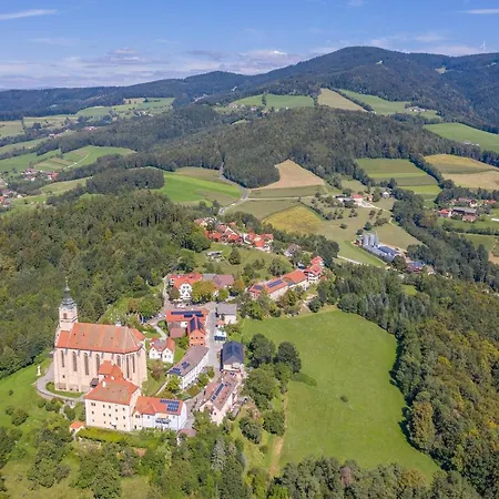 Ferienhaus In Ruhiger Lage - 3 Schlafzimmer- Grosse Terrasse Pöllauberg Zewnętrze zdjęcie